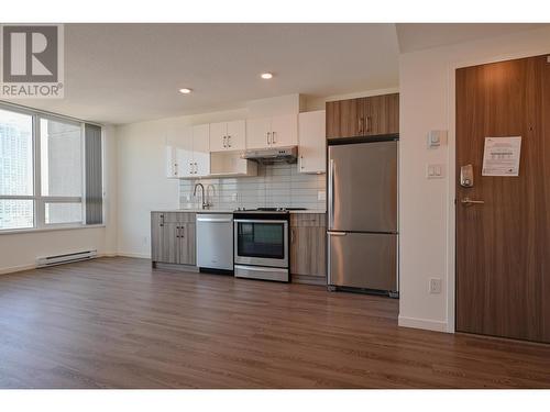 3213 900 Carnarvon Street, New Westminster, BC - Indoor Photo Showing Kitchen