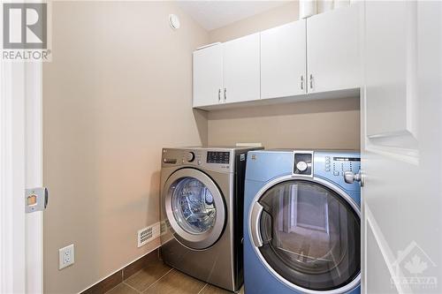 476 Rochefort Circle, Ottawa, ON - Indoor Photo Showing Laundry Room