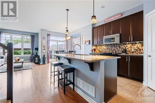 476 Rochefort Circle, Ottawa, ON - Indoor Photo Showing Kitchen With Upgraded Kitchen