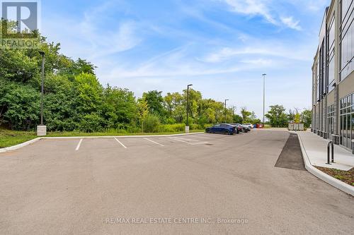 205 - 1670 North Service Road E, Oakville (Iroquois Ridge North), ON 