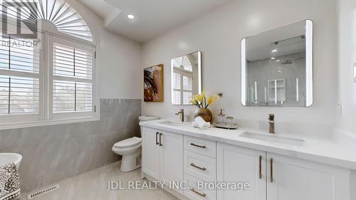 52 Cedarhurst Drive, Richmond Hill, ON - Indoor Photo Showing Bathroom