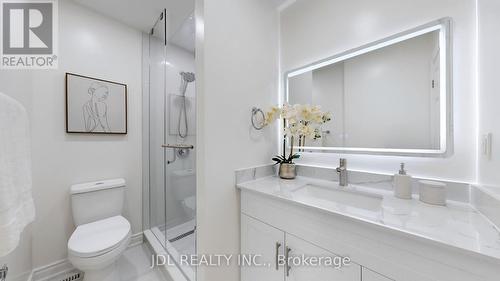 52 Cedarhurst Drive, Richmond Hill, ON - Indoor Photo Showing Bathroom