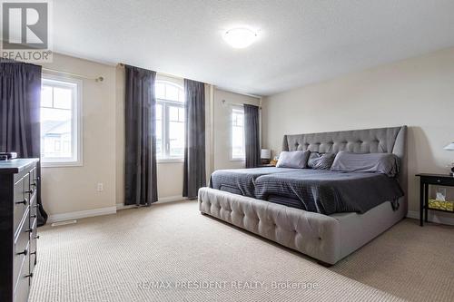 7 Lexington Avenue, Hamilton (Stoney Creek Mountain), ON - Indoor Photo Showing Bedroom