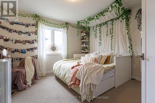 7 Lexington Avenue, Hamilton (Stoney Creek Mountain), ON - Indoor Photo Showing Bedroom