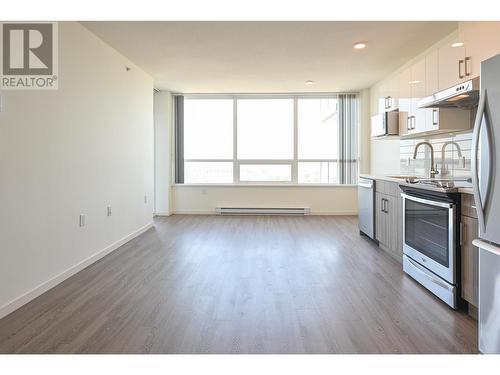 2307 900 Carnarvon Street, New Westminster, BC - Indoor Photo Showing Kitchen