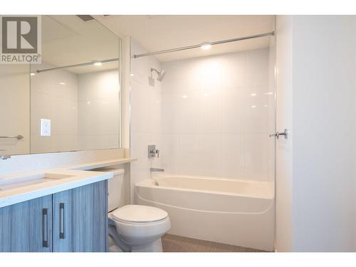 2307 900 Carnarvon Street, New Westminster, BC - Indoor Photo Showing Bathroom