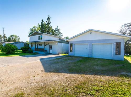 359 Birch Street, Arborg, MB - Outdoor