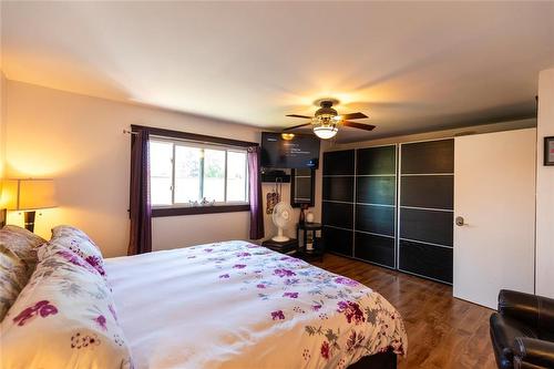 359 Birch Street, Arborg, MB - Indoor Photo Showing Bedroom