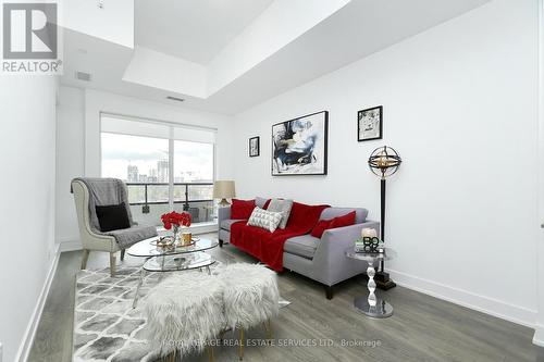 414 - 2489 Taunton Road, Oakville (Uptown Core), ON - Indoor Photo Showing Living Room