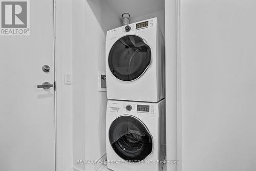 3616 - 195 Redpath Avenue, Toronto C10, ON - Indoor Photo Showing Laundry Room