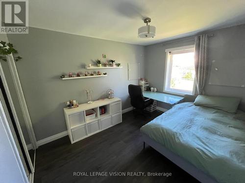 98 Flora Drive, Toronto E04, ON - Indoor Photo Showing Bedroom
