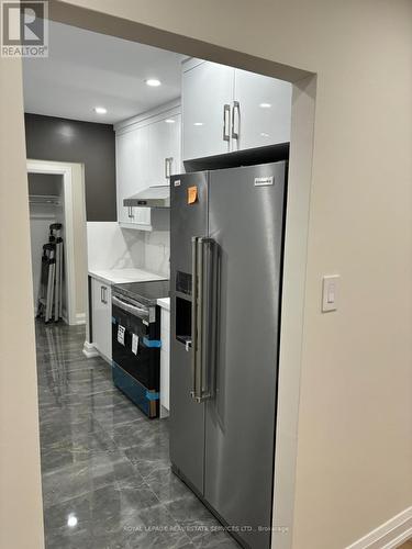 17 - 3308 The Credit Woodlands, Mississauga (Erindale), ON - Indoor Photo Showing Kitchen