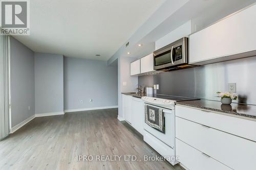 1602 - 4 Spadina Avenue, Toronto, ON - Indoor Photo Showing Kitchen