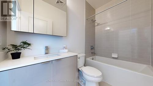 1203 - 100 Eagle Rock Way, Vaughan, ON - Indoor Photo Showing Bathroom