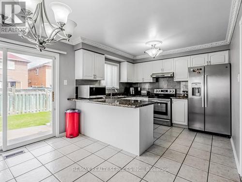 60 Dwellers Road, Brampton, ON - Indoor Photo Showing Kitchen