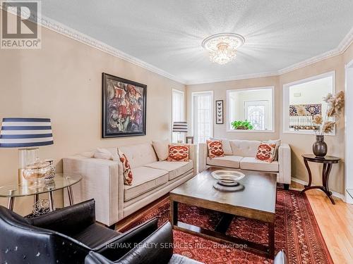 60 Dwellers Road, Brampton, ON - Indoor Photo Showing Living Room