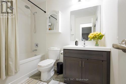 7 Allium Road, Brampton, ON - Indoor Photo Showing Bathroom