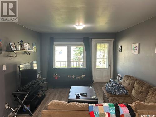 3 Coteau Avenue, Halbrite, SK - Indoor Photo Showing Living Room