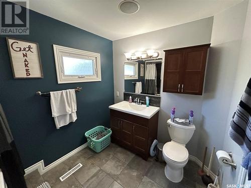 3 Coteau Avenue, Halbrite, SK - Indoor Photo Showing Bathroom