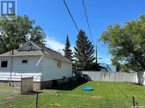 3 Coteau Avenue, Halbrite, SK - Outdoor