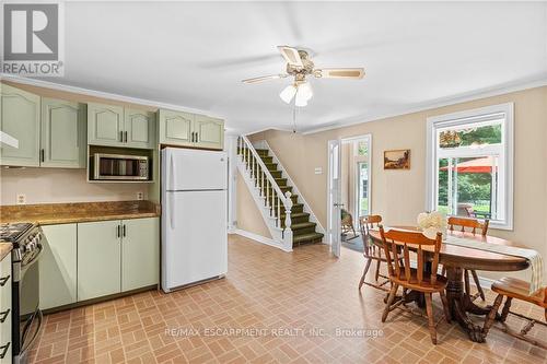 1689 2Nd Concession Road W, Hamilton, ON - Indoor