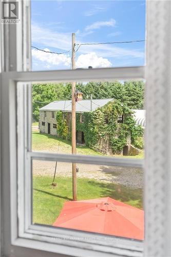 1689 2Nd Concession Road W, Hamilton, ON -  With View