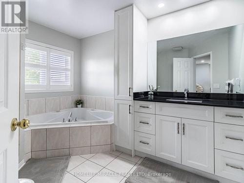 78 Sandyshores Drive, Brampton, ON - Indoor Photo Showing Bathroom