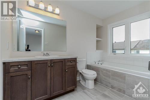 122 Asper Trail Circle, Kanata, ON - Indoor Photo Showing Bathroom