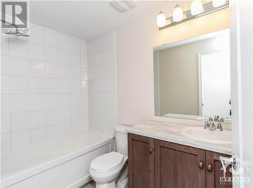 122 Asper Trail Circle, Kanata, ON - Indoor Photo Showing Bathroom