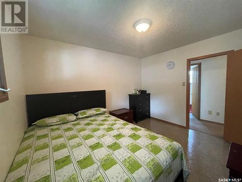 3709 29Th Avenue, Regina, SK - Indoor Photo Showing Bedroom