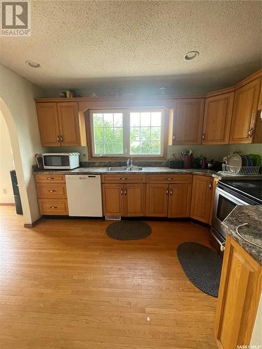 3709 29Th Avenue, Regina, SK - Indoor Photo Showing Kitchen With Double Sink