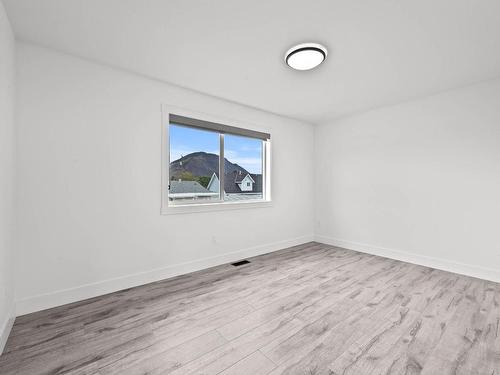 406 Aspen Lane, Kamloops, BC - Indoor Photo Showing Other Room