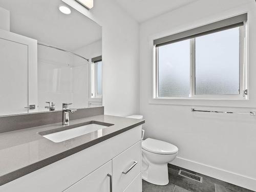 406 Aspen Lane, Kamloops, BC - Indoor Photo Showing Bathroom