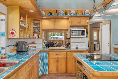 1879 Front Street, Coalmont-Tulameen, BC - Indoor Photo Showing Kitchen