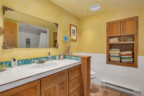 1879 Front Street, Coalmont-Tulameen, BC - Indoor Photo Showing Bathroom