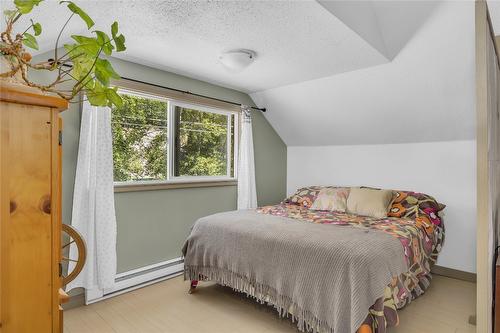 1879 Front Street, Coalmont-Tulameen, BC - Indoor Photo Showing Bedroom