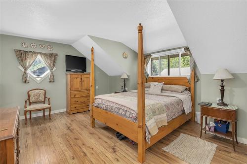 1879 Front Street, Coalmont-Tulameen, BC - Indoor Photo Showing Bedroom