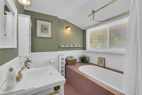 1879 Front Street, Coalmont-Tulameen, BC - Indoor Photo Showing Bathroom