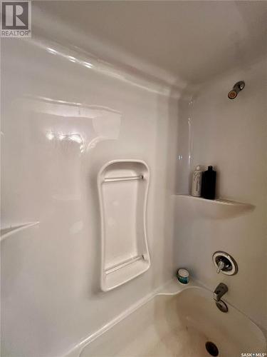 Keck Acreage, Gravelbourg, SK - Indoor Photo Showing Bathroom