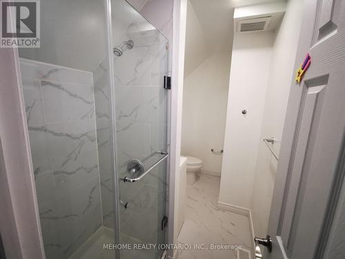 A - 620 Srigley Street, Newmarket (Gorham-College Manor), ON - Indoor Photo Showing Bathroom