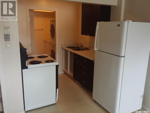 1686 Toronto Street, Regina, SK - Indoor Photo Showing Kitchen With Double Sink