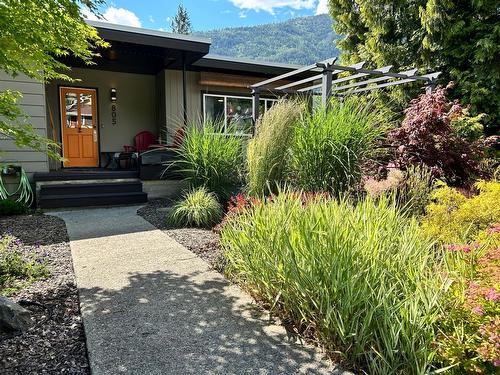 805 Fourth Street, Nelson, BC - Outdoor With Deck Patio Veranda