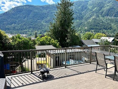 805 Fourth Street, Nelson, BC - Outdoor With Deck Patio Veranda