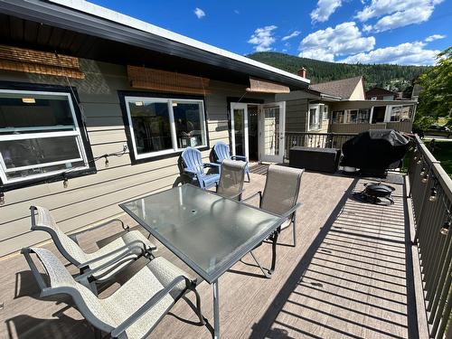 805 Fourth Street, Nelson, BC - Outdoor With Deck Patio Veranda