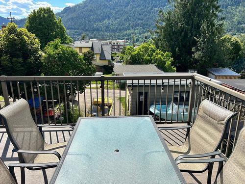 805 Fourth Street, Nelson, BC - Outdoor With Deck Patio Veranda