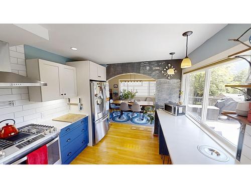 805 Fourth Street, Nelson, BC - Indoor Photo Showing Kitchen