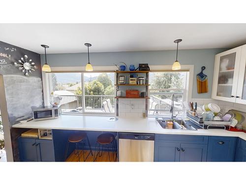 805 Fourth Street, Nelson, BC - Indoor Photo Showing Kitchen