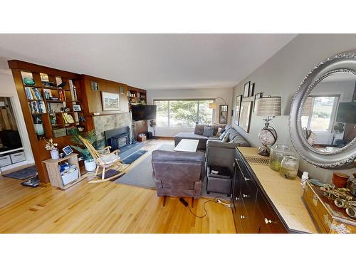 805 Fourth Street, Nelson, BC - Indoor With Fireplace