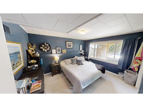 805 Fourth Street, Nelson, BC - Indoor Photo Showing Bedroom