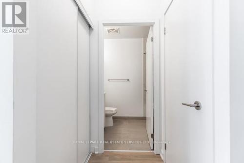 318 - 38 Forest Manor Road, Toronto, ON - Indoor Photo Showing Bathroom